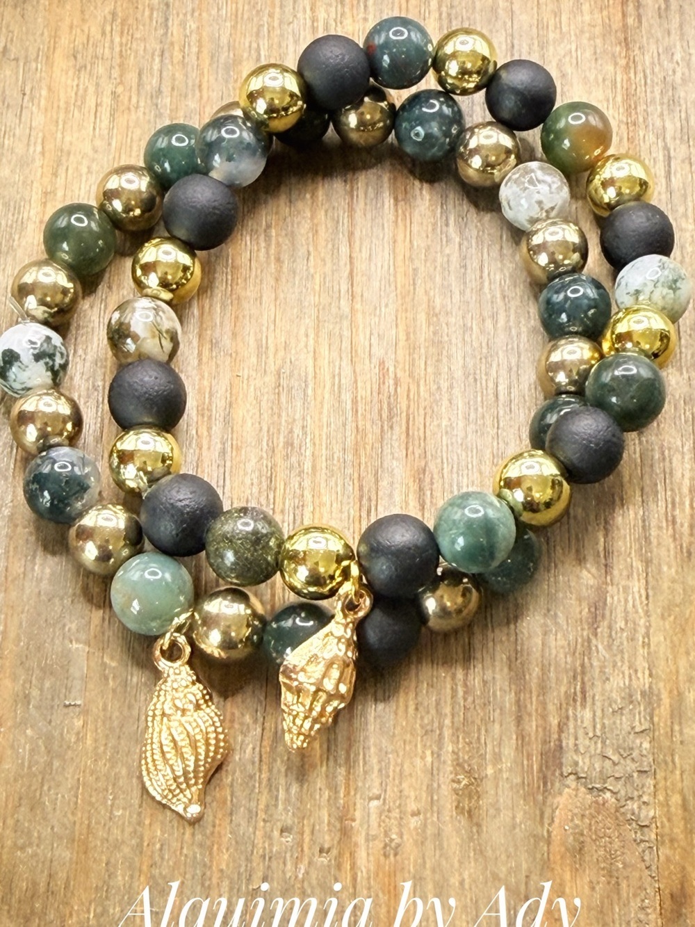 Green agates and Gold Beaded duo Bracelet with gold shell charms